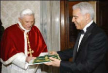  Benot XVI reoit Mr. Ali Achour