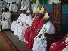   le Cardinal Etsou