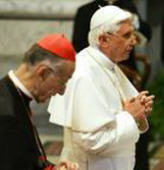  Benot XVI et le card. Sodano. 