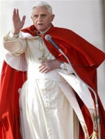  Sa Saintet le pape
 Benot XVI 